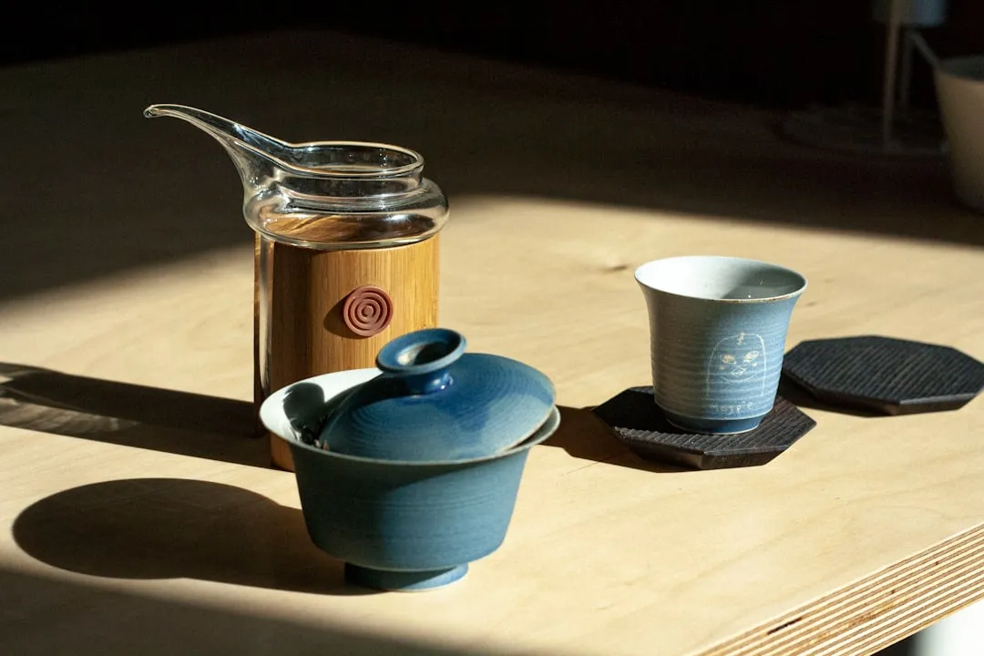 2025年杭州茶具行业新趋势：陶瓷茶具与玻璃茶具的市场定位分析正文配图 2